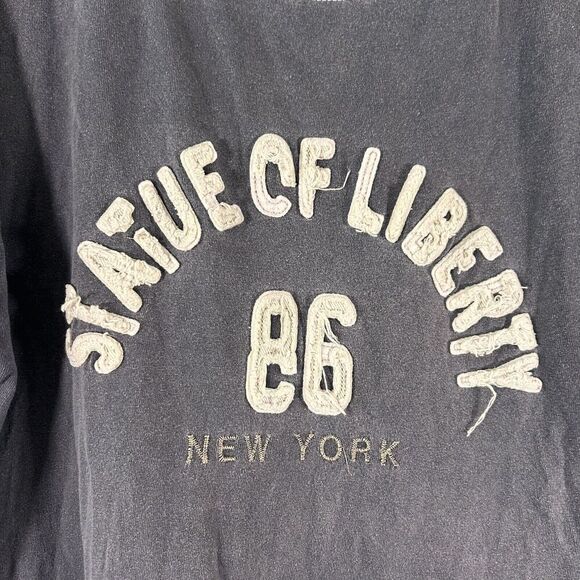 NYC Statue of Liberty Shirt Men's XL Grey Museum Store Short Sleeve Crew Neck - Picture 4 of 8
